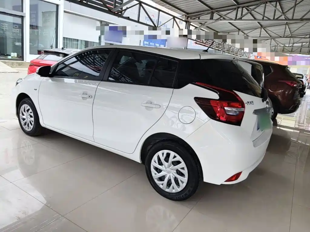 Toyota Vios FS — миниатюра 5