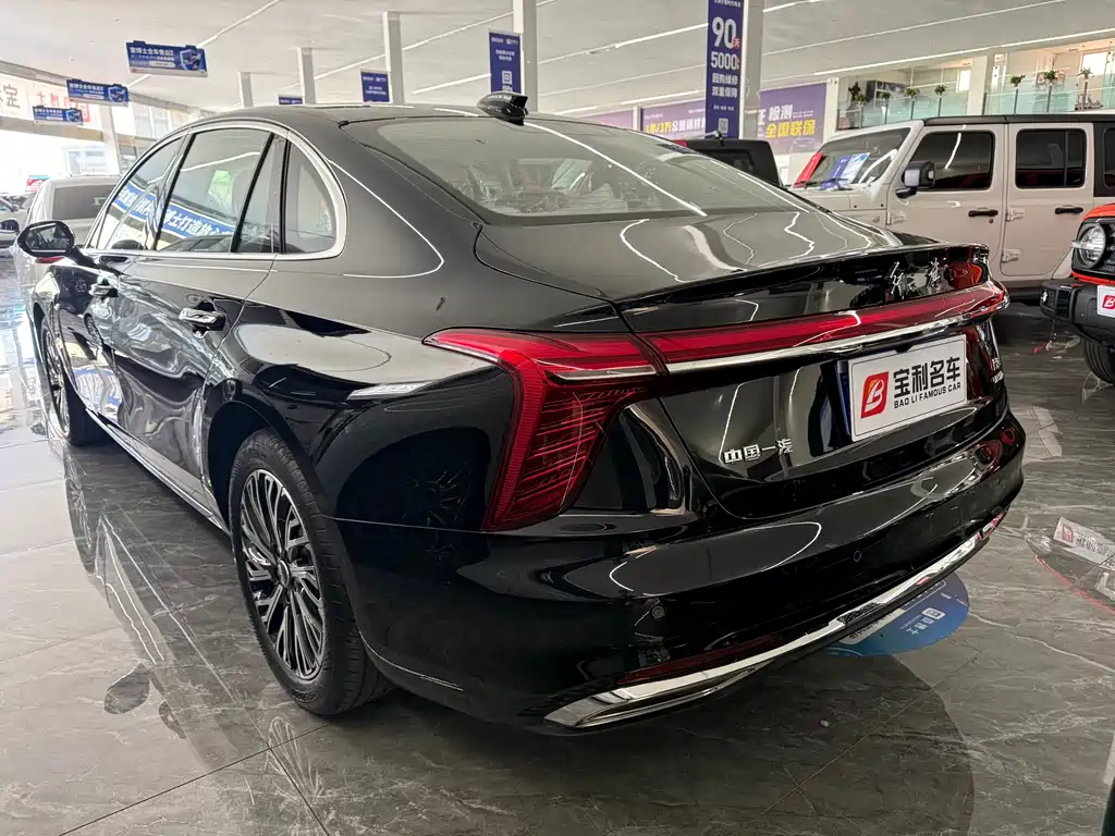 Hongqi H5 2025 2.0T AT