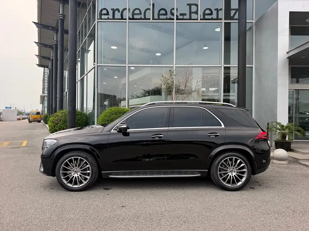 Mercedes-Benz GLE (Import) — миниатюра 10