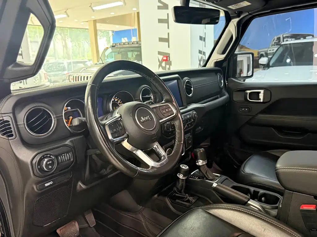 Jeep Gladiator — миниатюра 9