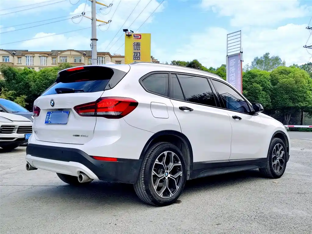BMW X1 2022 sDrive25Li Lead