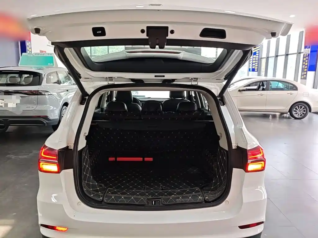 Roewe RX5 — миниатюра 19