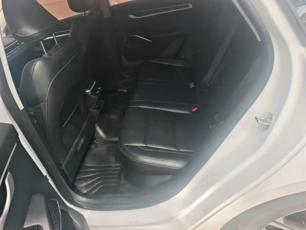 Geely Emgrand — миниатюра 18