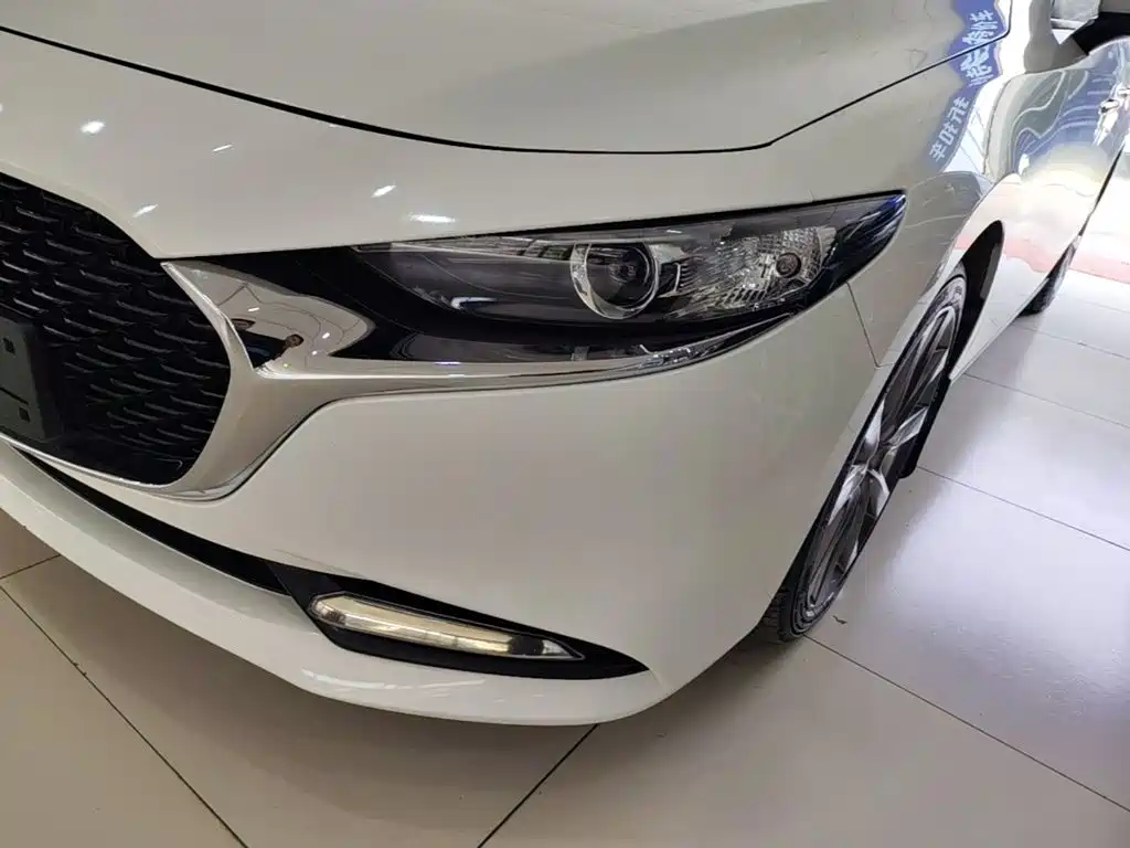 Mazda 3 Axela — миниатюра 24
