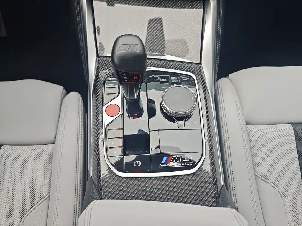 BMW M3 — миниатюра 10