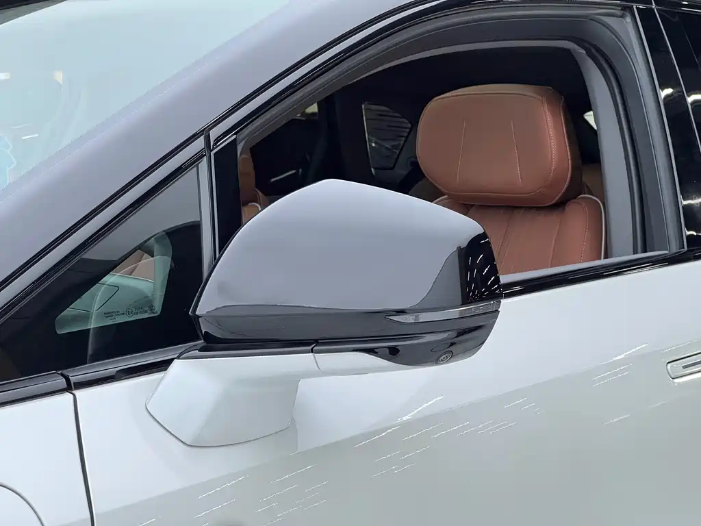 Cadillac IQ — миниатюра 24