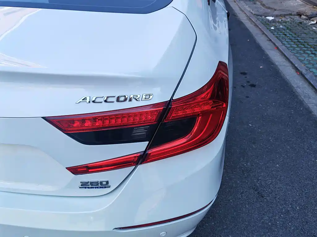 Honda Accord — миниатюра 10