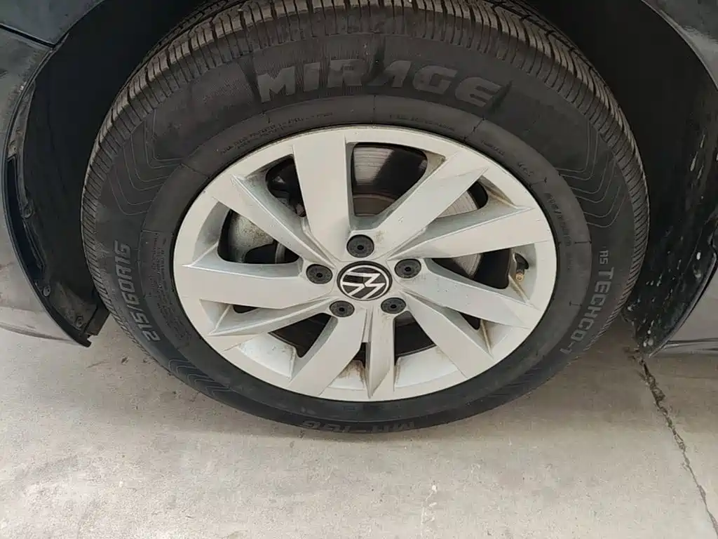 Volkswagen Passat — миниатюра 23