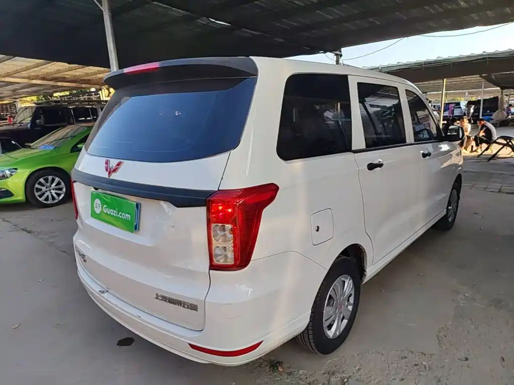 Wuling Hongguang — миниатюра 7