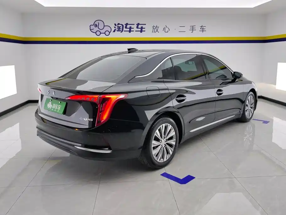 Hongqi Hongqi E-QM5 — миниатюра 3
