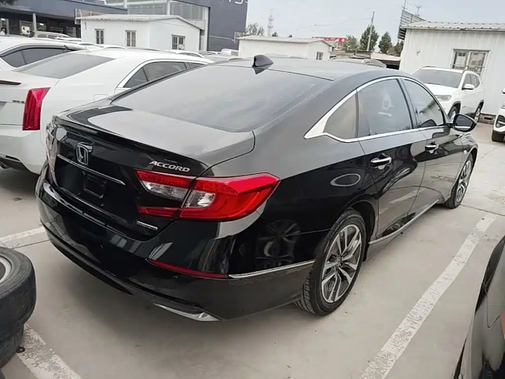 Honda Accord — миниатюра 7