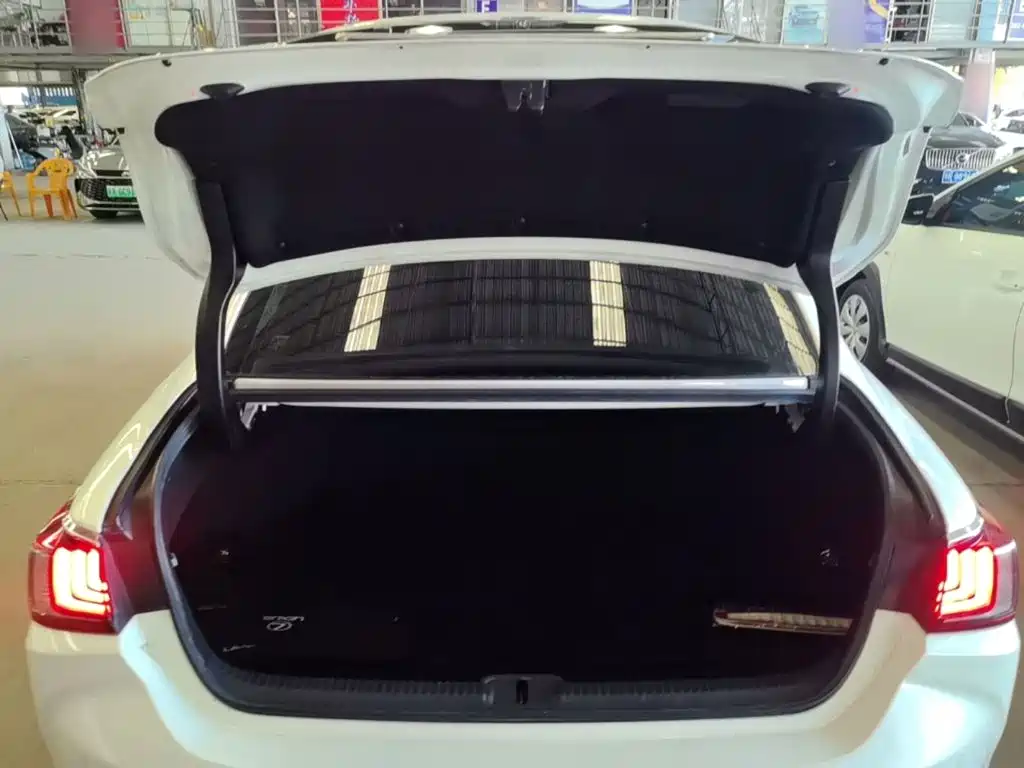 Lexus ES — миниатюра 19