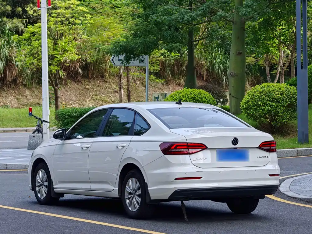 Volkswagen Lavida — миниатюра 11