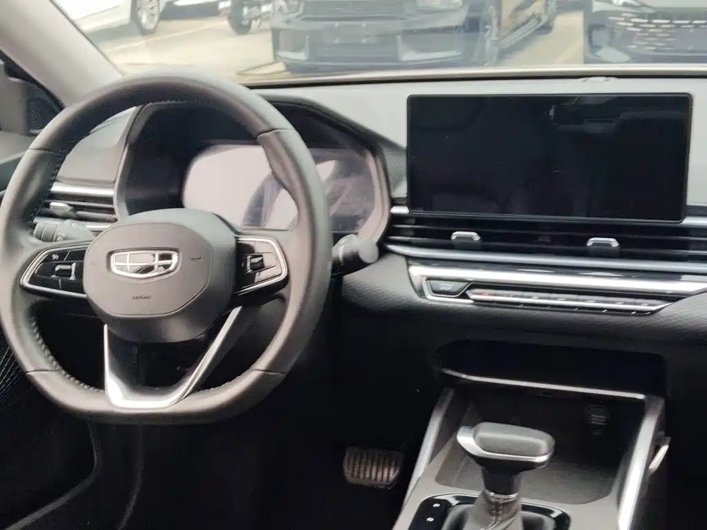 Geely Emgrand — миниатюра 7