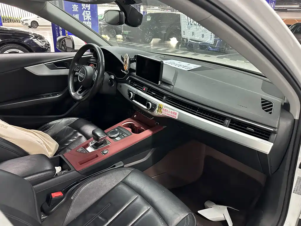 Audi A4L — миниатюра 12