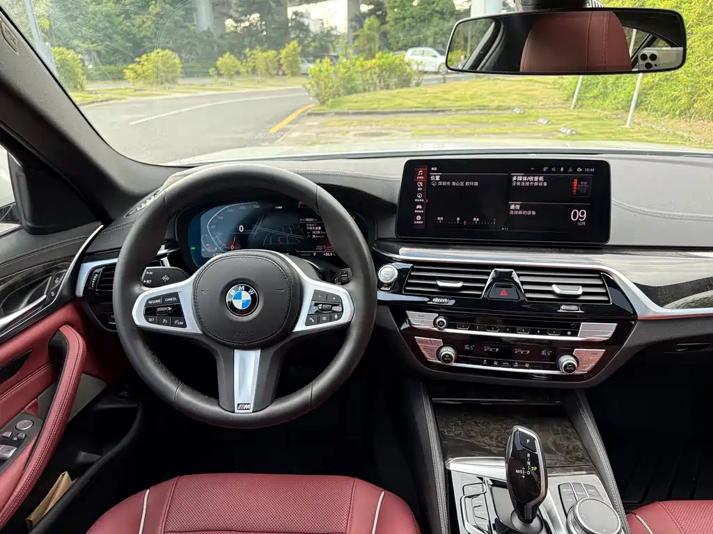 BMW 5 Series — миниатюра 18