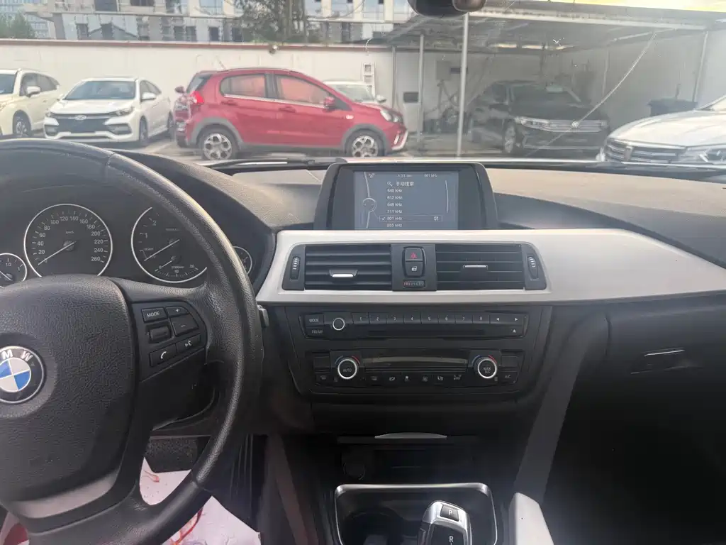 BMW 3 Series — миниатюра 6