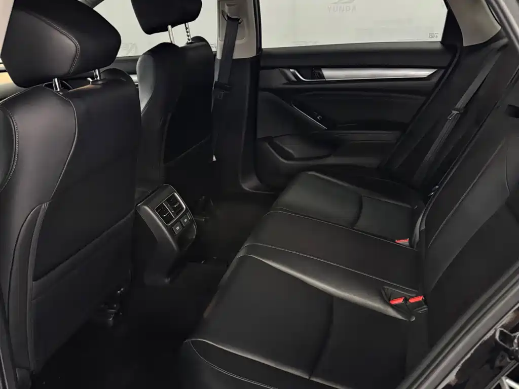 Honda Accord — миниатюра 5