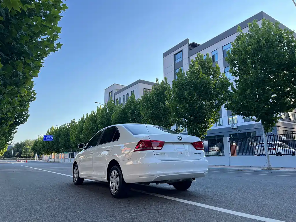 Volkswagen Santana — миниатюра 4