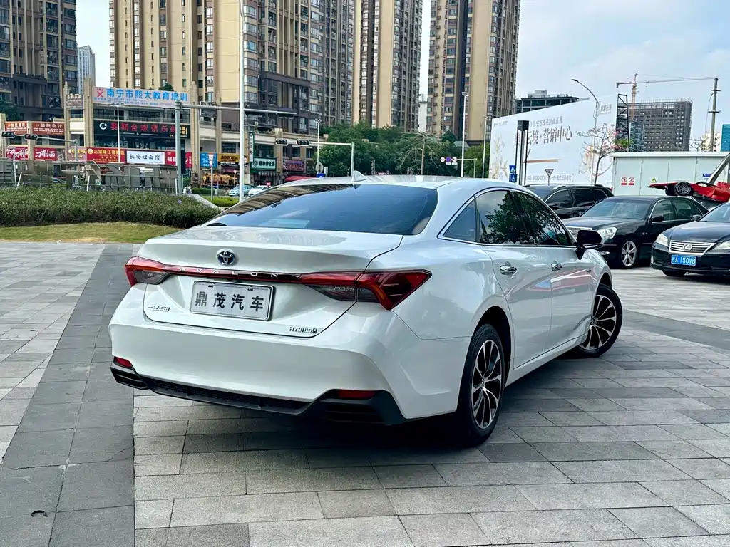 Toyota Avalon — миниатюра 7