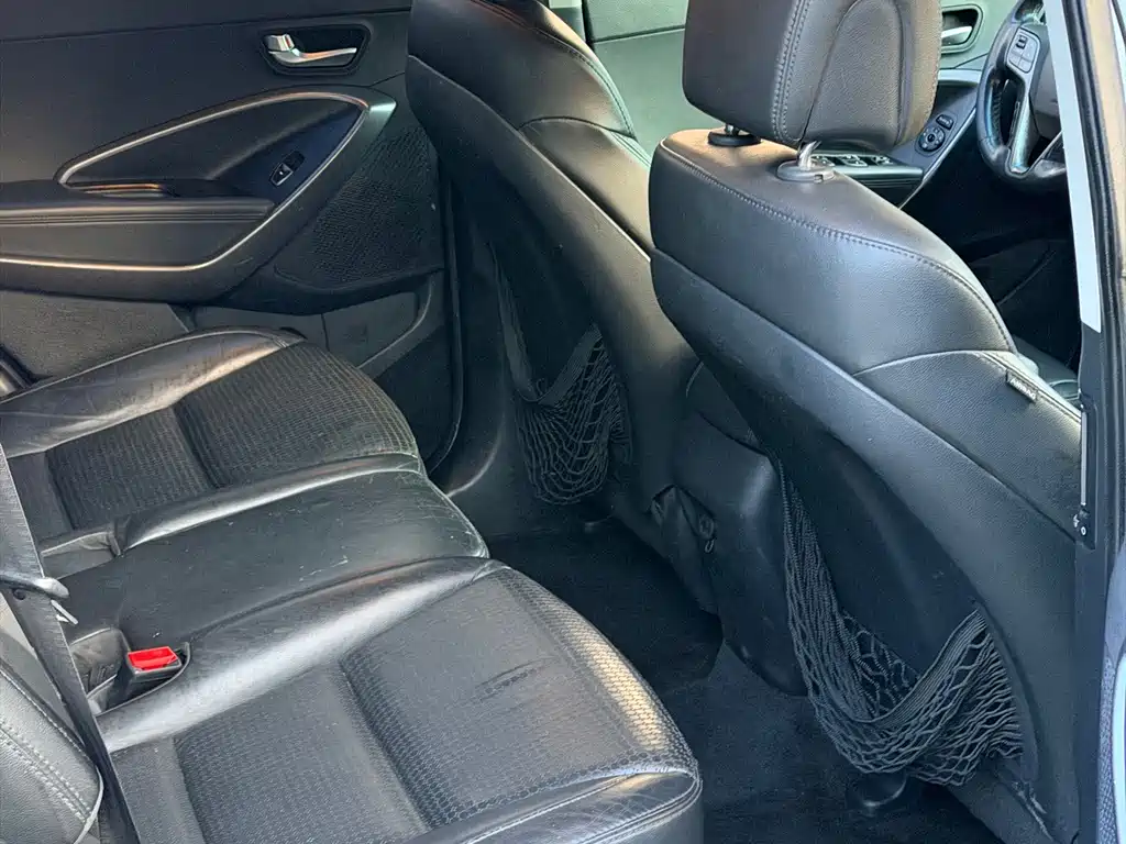 Hyundai Santa Fe — миниатюра 21