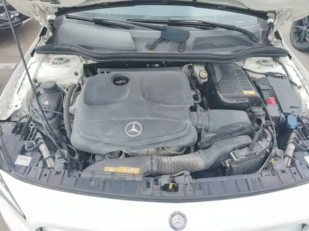 Mercedes-Benz GLA (Import) — миниатюра 20