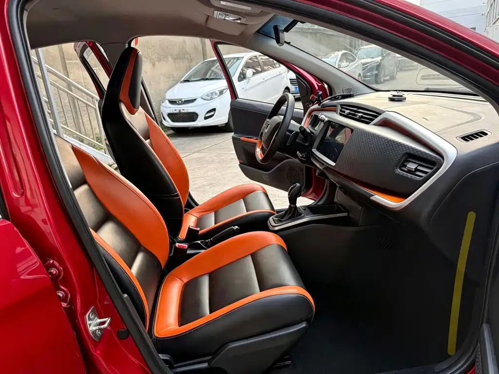 Geely Vision X1 — миниатюра 6