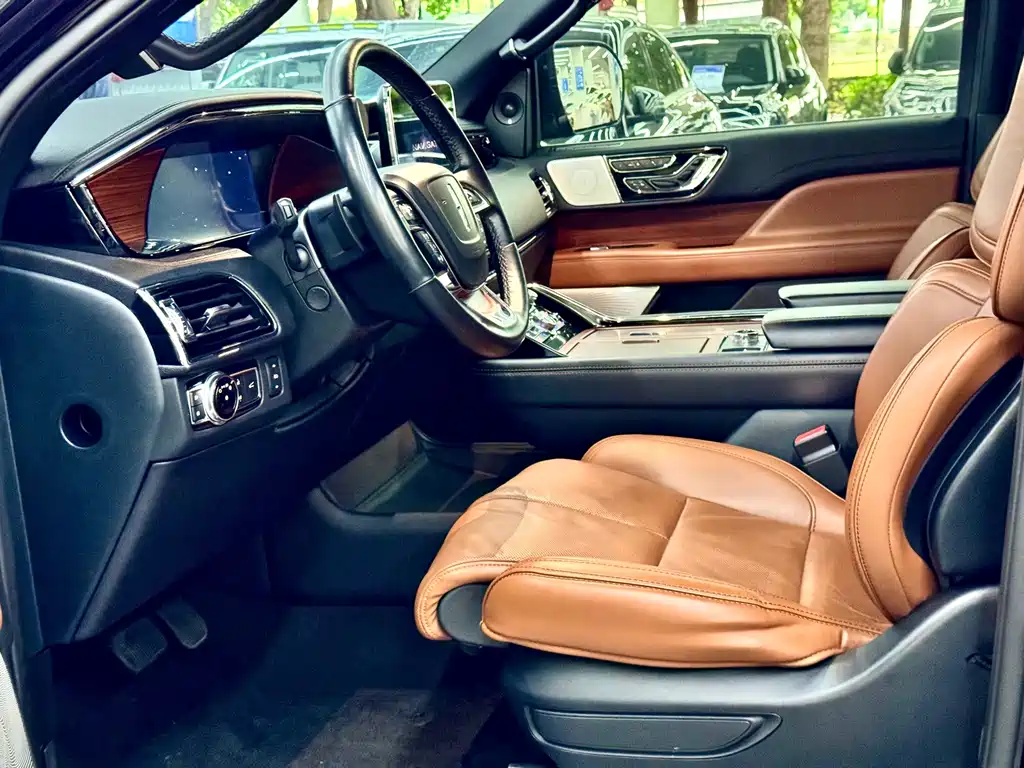 Lincoln Navigator 3.5T Premium Shine Edition China VI, фото 5