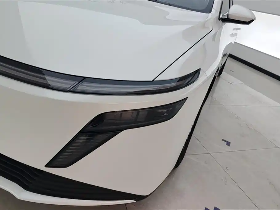 Nissan N6 2026 180 Max