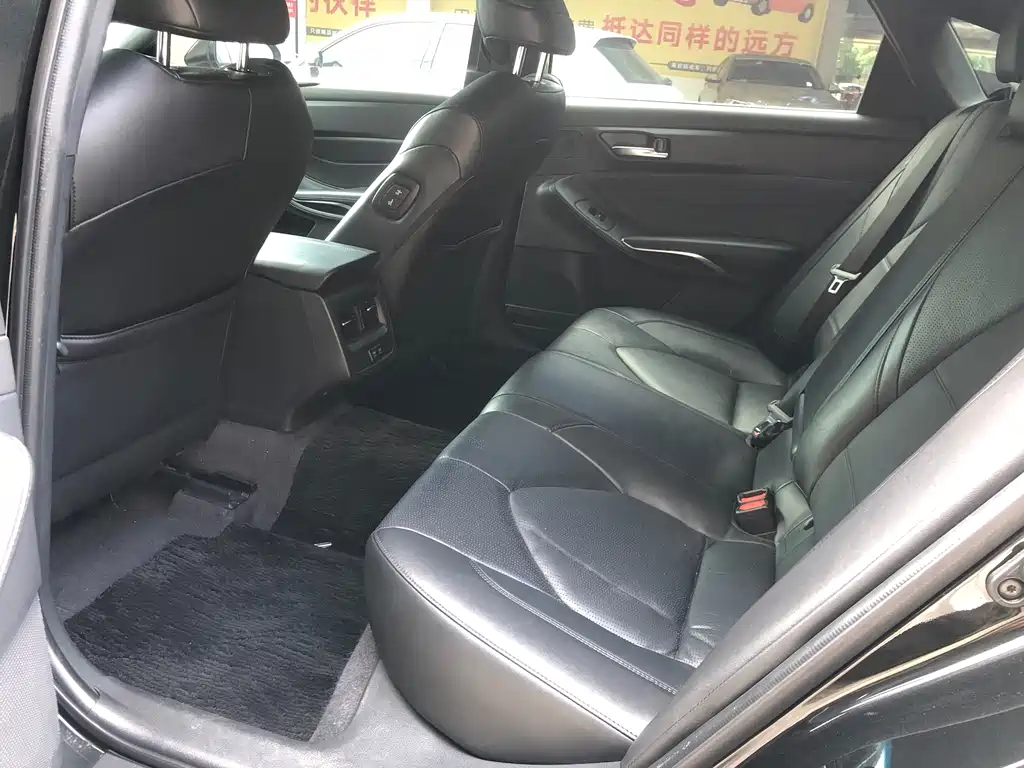 Toyota Avalon — миниатюра 7