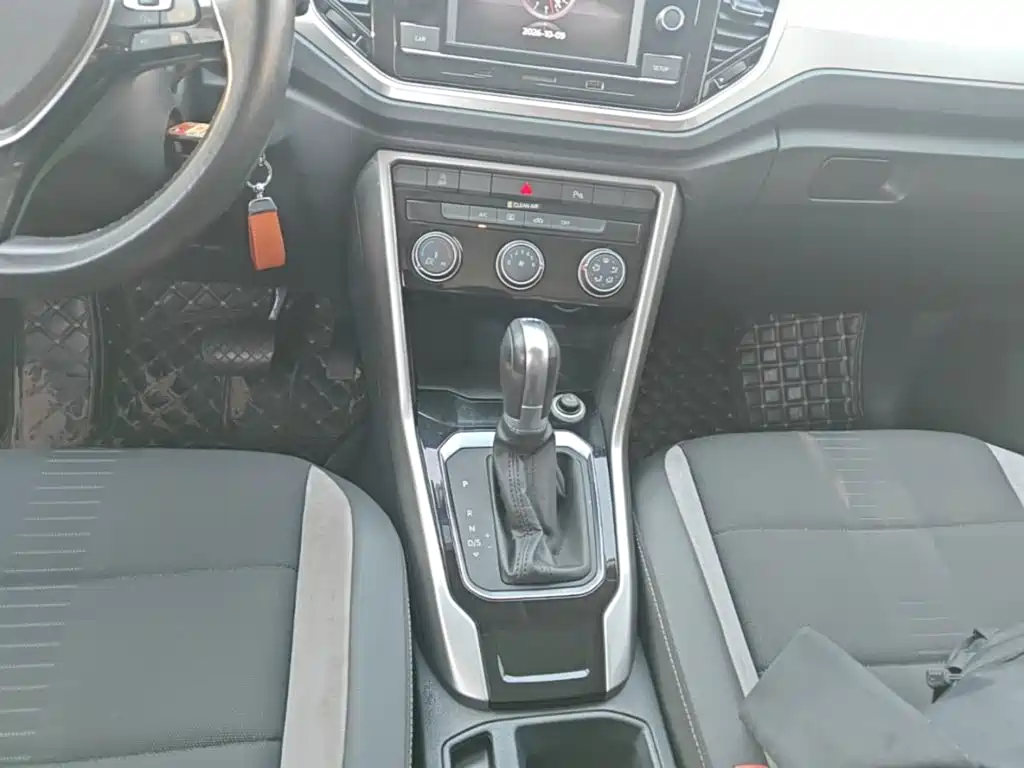 Volkswagen T-Roc — миниатюра 14