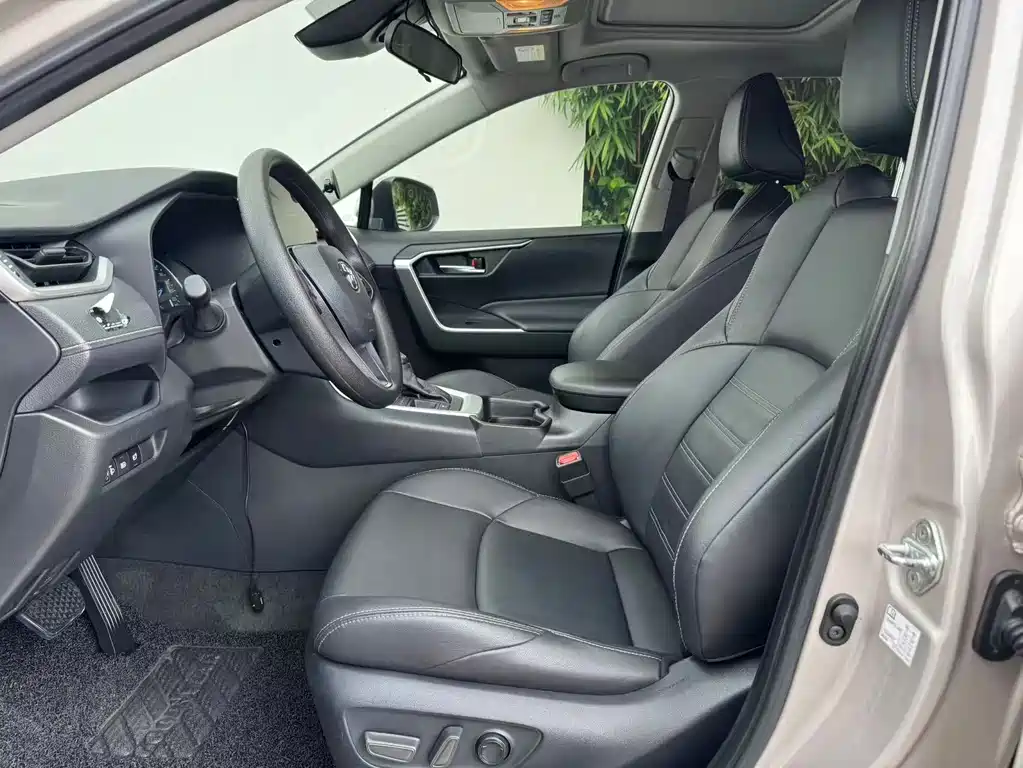Toyota Wildlander 2020 2.5L E-CVT Luxury