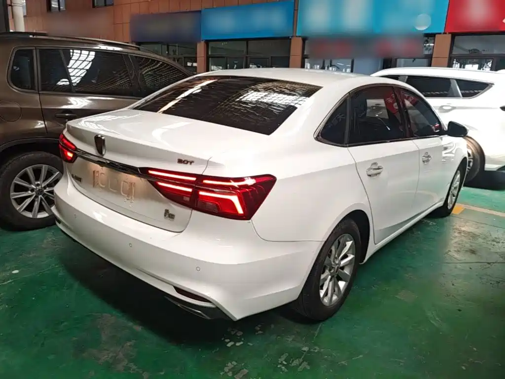 Roewe i6 Classic — миниатюра 7