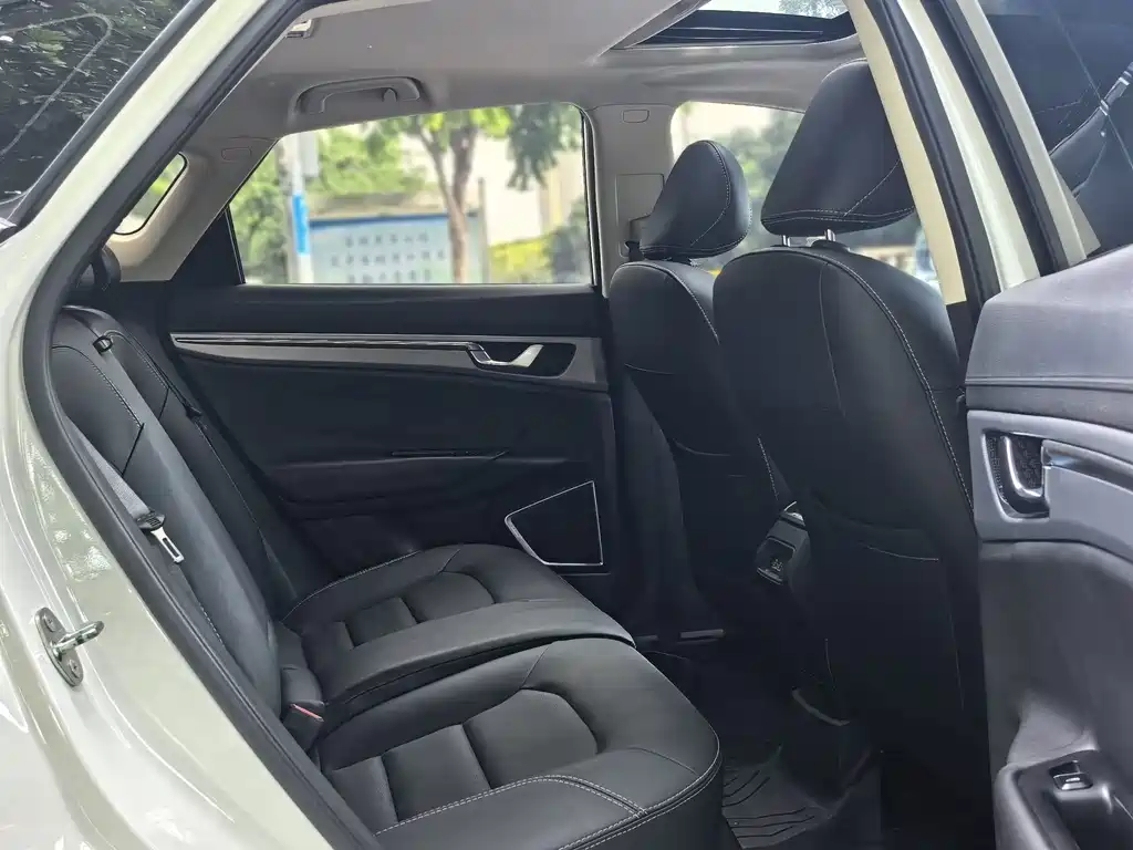Geely Emgrand GS — миниатюра 12