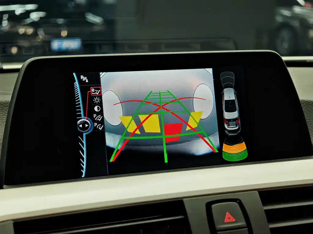 BMW 3 Series — миниатюра 11