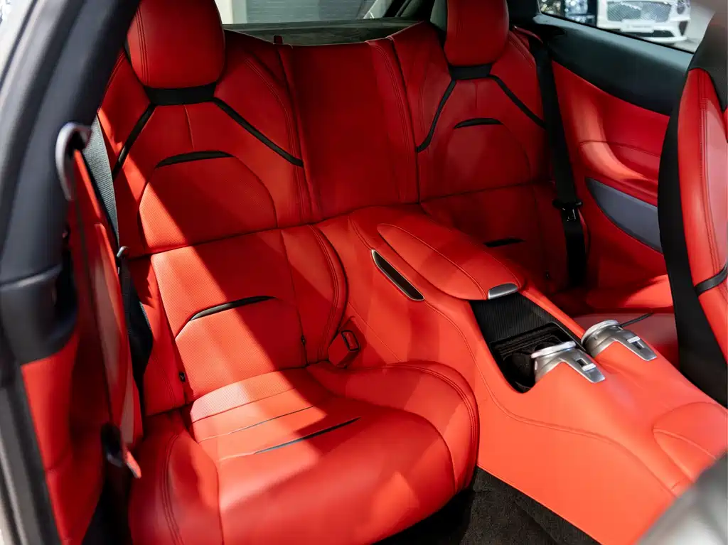 Ferrari GTC4Lusso — миниатюра 23