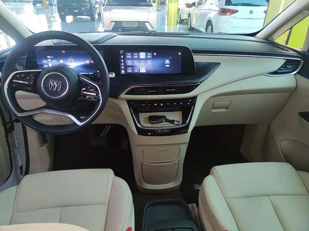 Buick GL8 Hybrid — миниатюра 10