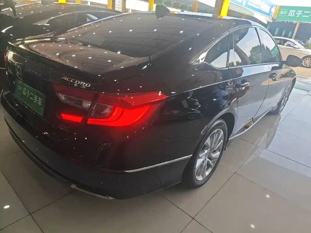 Honda Accord — миниатюра 7