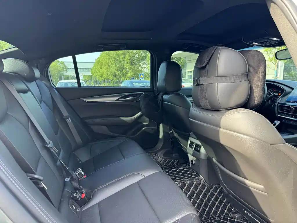 Cadillac CT5 — миниатюра 10