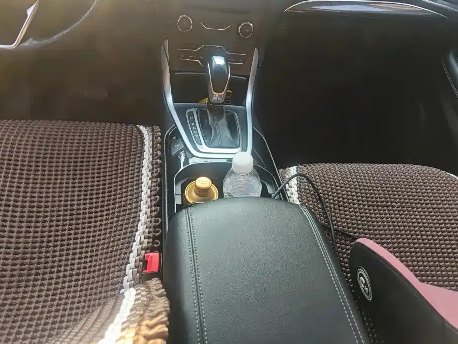 Ford Edge — миниатюра 16
