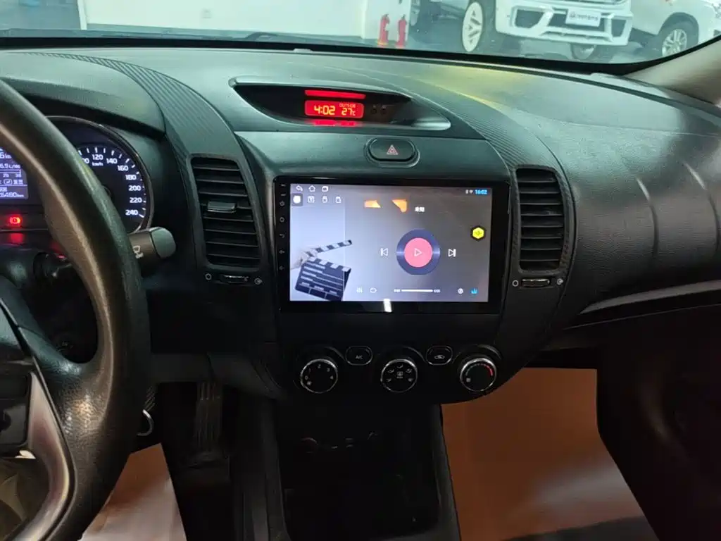Kia K3 — миниатюра 13