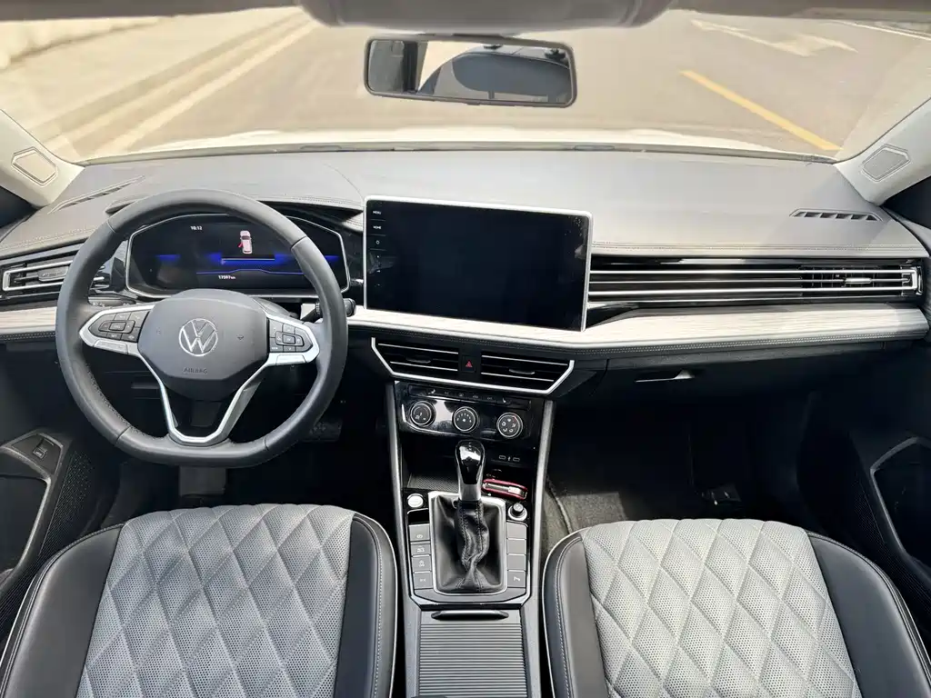 Volkswagen Sagitar — миниатюра 9