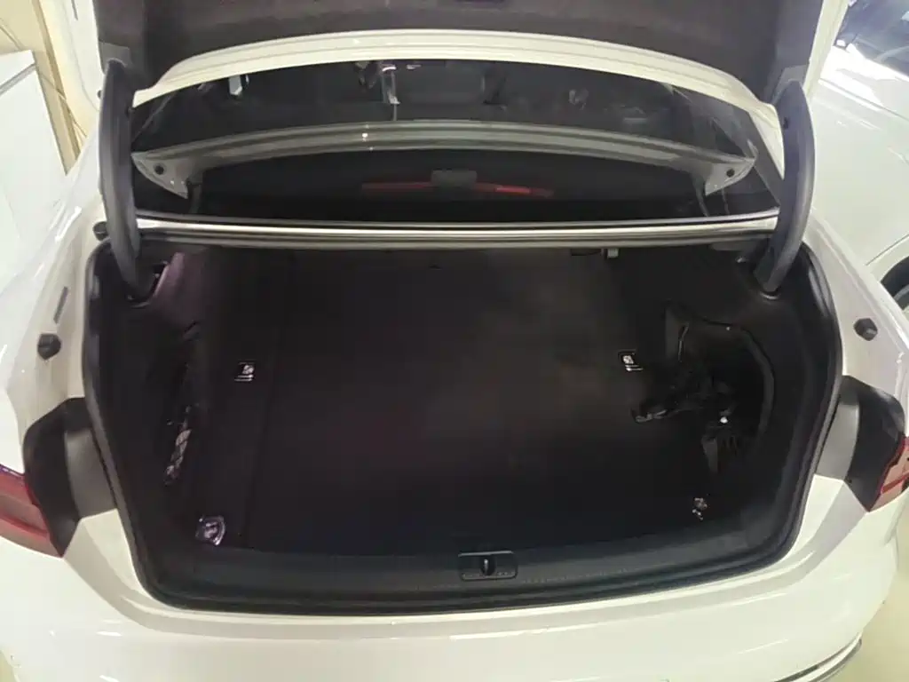 Audi A4L — миниатюра 19