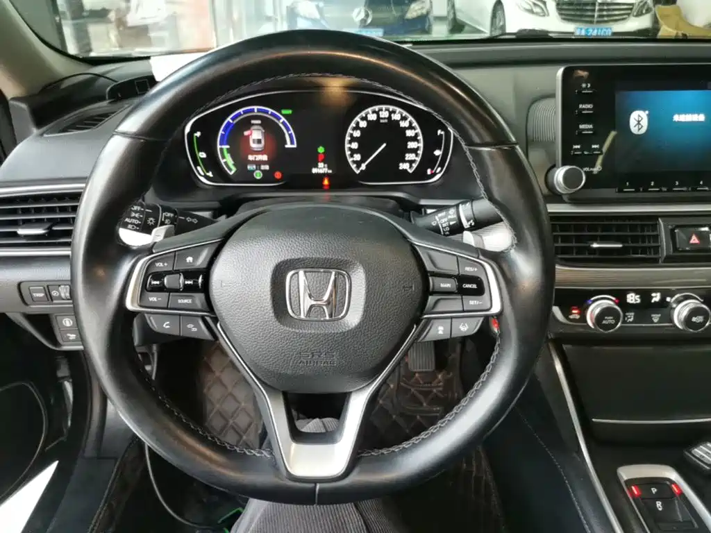 Honda Accord — миниатюра 11