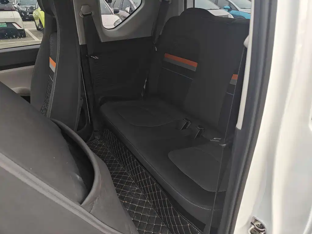 Wuling MINIEV — миниатюра 9