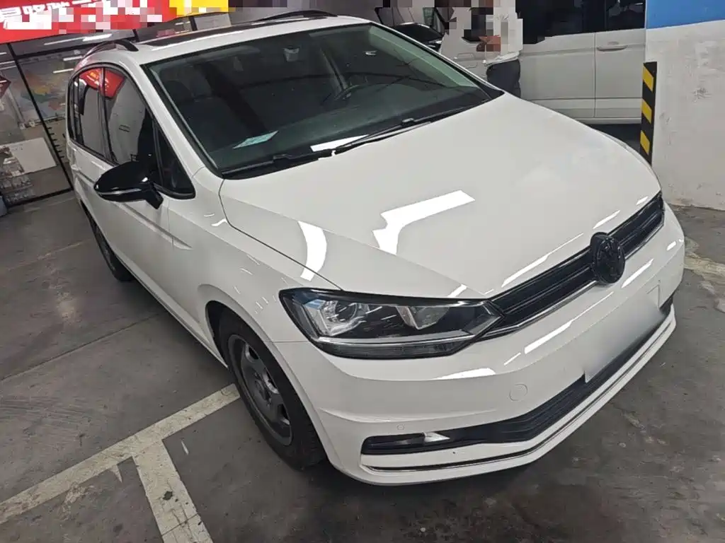 Volkswagen Touran — миниатюра 4
