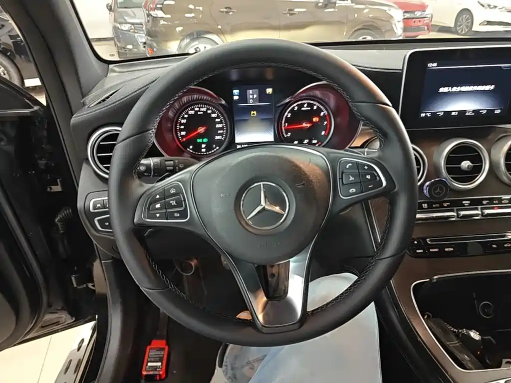 Mercedes-Benz GLC — миниатюра 11