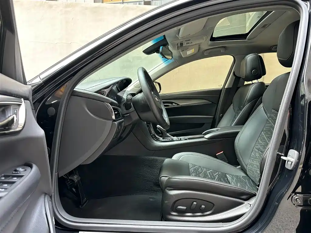Cadillac ATS-L 2017 28T