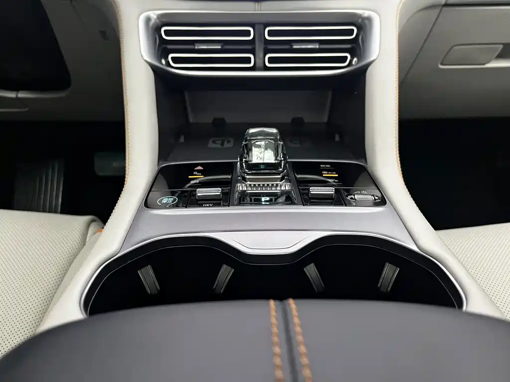 BYD PLUS New Energy — миниатюра 15