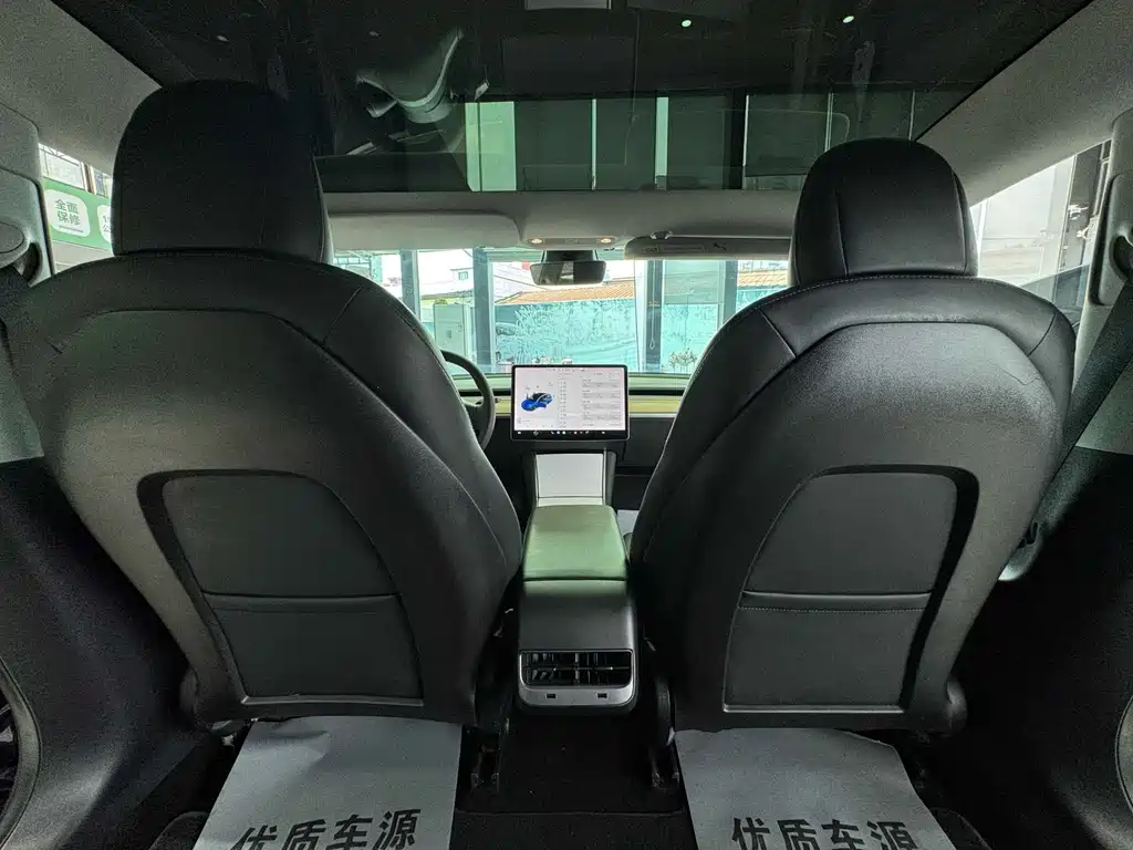 Tesla Model 3 — миниатюра 15